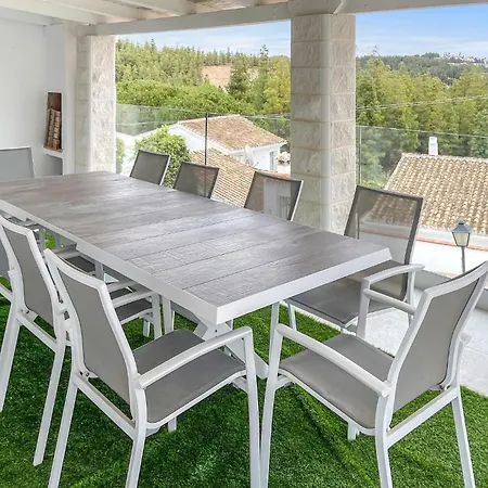 Pet Friendly In With Swimming Pool